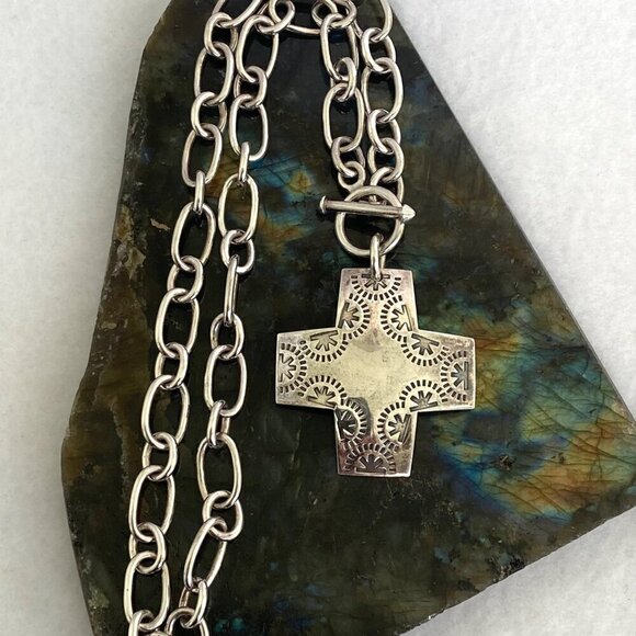 Silpada Sterling Silver 925 Virtuosity Stamped Cross Front Toggle Necklace 17" - Picture 12 of 16